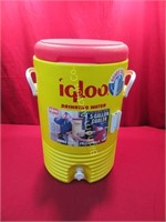 Igloo 5 Gallon Water/Beverage Cooler-Dispenser