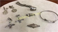 Selection of vintage Sterling brooches & earrings,