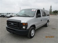 2001 Ford E-150 Van