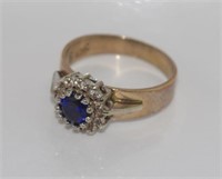 9ct yellow gold & synthetic sapphire ring