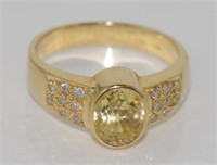 18ct yellow gold and yellow sapphire set ring