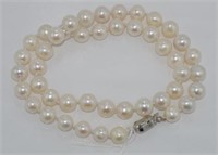 Well matched pearl necklace