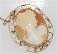 Large antique carved shell cameo brooch,