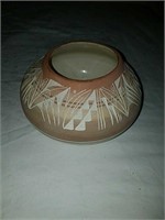 Native American Indian Navajo pottery this is