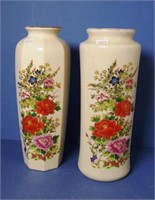 Two assorted Japanese ceramic vases