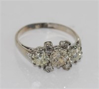 Good 18ct white gold diamond ring