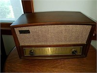 Vintage Zenith AM FM  mid-century Art Deco retro
