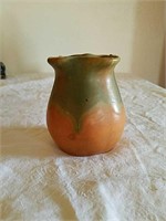 Vintage Muncie pottery vase this vase is in