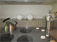 Tea pots, utensils