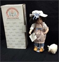 World Gallery Limited Edition Porcelain Doll V4B