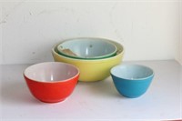 Vintage Pyrex Colored Nesting Mixing