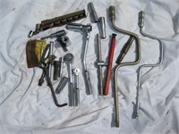 TOOLS - DECENT SIZED LOT OF SOCKETS & WRENCHES