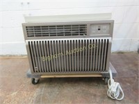 GE Electric Air Conditioner 12,400 BTU w/ Remote