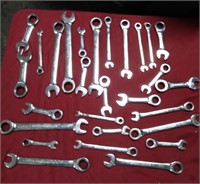 Set of 28 Gear wrench ratchet wrenches