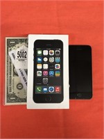 Apple IPhone 5s WORKS NO CHARGING CORD 16gb