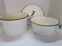 Enamel pots - Does have dings