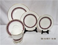 Royal Doulton dinnerware "Minuet"