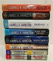 Laurell K. Hamilton 8 Book Collection U5B