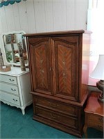 Beautiful Dixie 4 drawer armoire approx 62 i