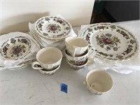 8 plates of myotis bouquet saucers. plates, cups