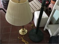 floor, table lamp