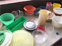 assorted tupperware/plastic