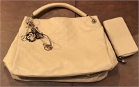 Authentic Large Louis Vuitton Artsy MM Tote Bag