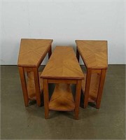Set of 3 wooden tables
