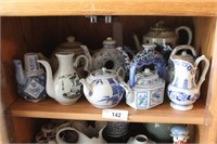 Hand painted oriental teapots