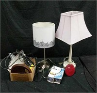 2 Lamps, Lightbulbs & Miscellaneous Box U3C