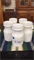 SELECTION OF 5 MILKGLASS JARS