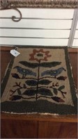 SMALL VINTAGE HAND HOOKED RUG OR WALL HANGING