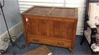 LARGE QUEEN ANNE VINTAGE OAK BLANKET BOX WITH
