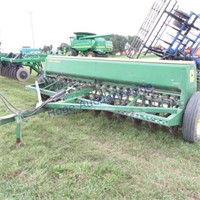 John Deere 8200 grain drill