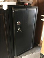 Treadlock gun safe