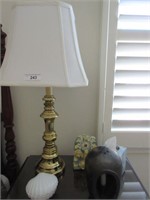 Table lamp and décor