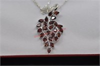 9.56 CT GARNET NECKLACE