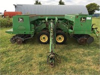 John Deere 455 30' Drill