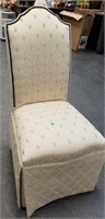 PRETTY DESIGNER UPHOLSTERED PARSONS ACCENT CHAIR