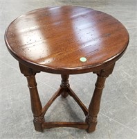 SHERRILL FURN. ACCENT TABLE HIGH END