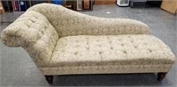 GOREOUS TUFTED UPHOLSTERED CHAISE LOUNGE