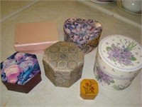 Trinket/ Small Hat Boxes