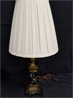 BEAUTIFUL CLASSICAL MARBLE BASED LAMP