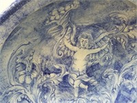 GORGEOUS LARGE CHERUB THEMED CHARGER