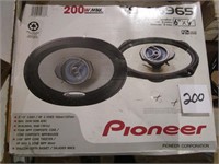 NEW PIONEER 200 WATT 6" X 9" 2 WAY SPEAKER KIT