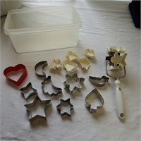 Lot Of 19 Cookie Cutters & Tupperware Container