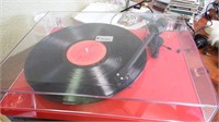 Pro-Ject Turntable, Debut Carbon Red
