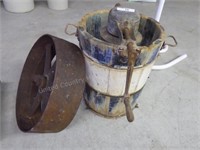 Ice cream maker and steel pulley