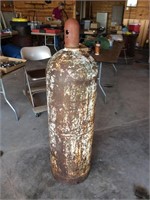 100 lb. propane tank