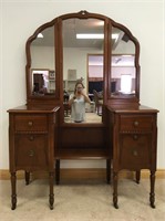 BEAUTIFUL 1930S WALNUT DRESSING TABLE VANITY